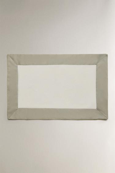 Zara Коврик для ванны с тканевой отделкой