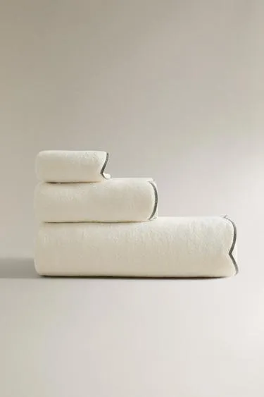 Полотенце для ванны с волнующим краем- Заказать в России