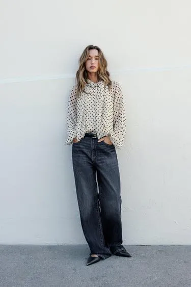 Блуза из ткани с принтом в горошек- Заказать в России