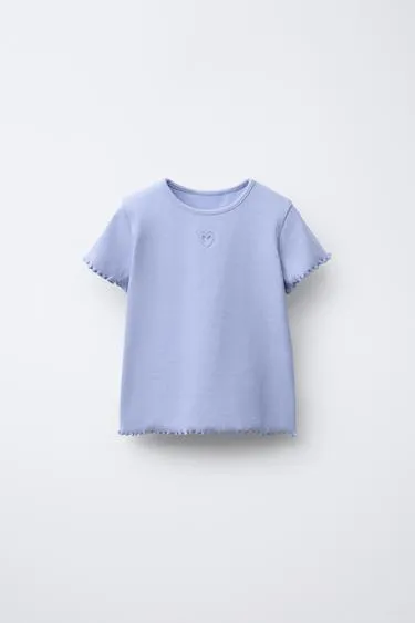 Футболка в рубчик с вырезом «сердце»- Заказать в России