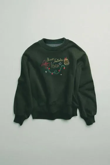 Толстовка с вышивкой «города»