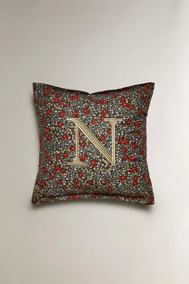 Подушка FLORAL CHRISTMAS LETTER N