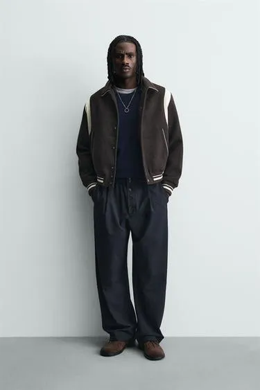 Бомбер с контрастными элементами