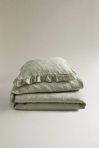 Zara Покрывало из жаккарда с оборками купить с доставкой.