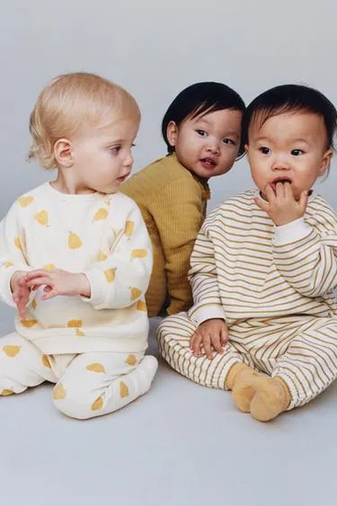 Комплект из толстовки и брюк-джоггеров в полоску- Заказать в России