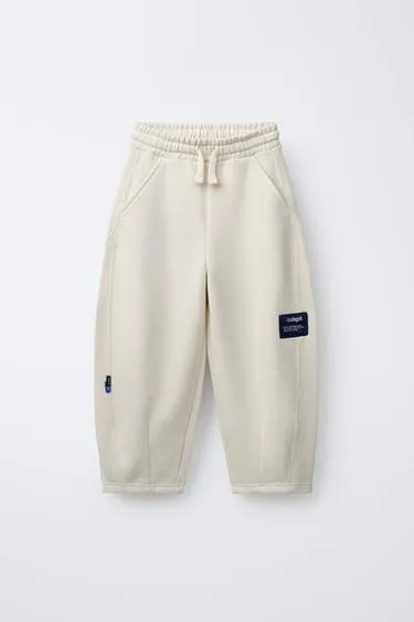 Брюки BARREL из мягкой ткани с нашивкой- Заказать в России