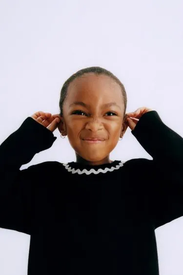 Вязаный джерси с волнистыми деталями