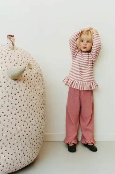 Вафельная футболка с баской в полоску