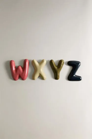 Декоративная стена в форме буквы- Заказать в России