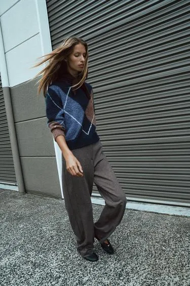 Брюки прямого кроя с высокой посадкой