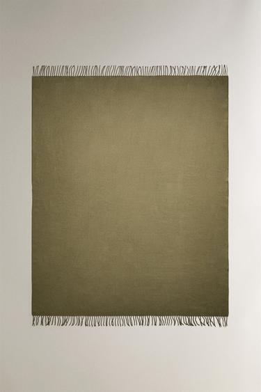 Zara Плед с бахромой и декоративной отделкой купить с доставкой.