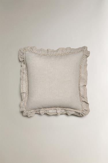 Zara Чехол из льна для подушки с кружевным обрамлением