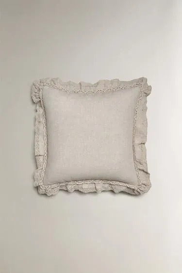 Чехол из льна для подушки с кружевным обрамлением- Заказать в России