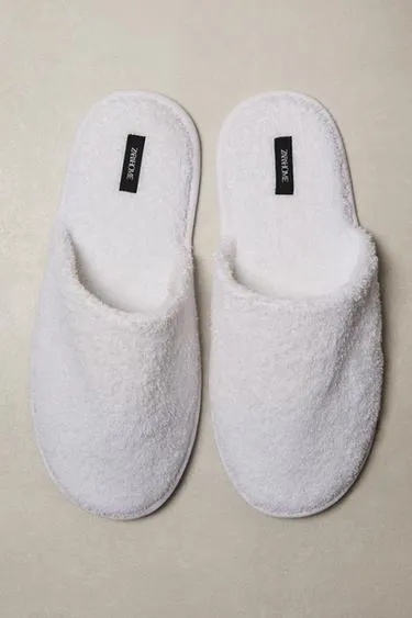 Тапочки для ванной из махровой ткани