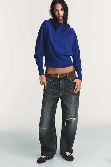 Свитер с капюшоном- Заказать в России