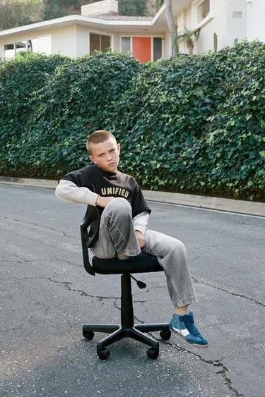 Толстовка с двойными рукавами в стиле преппи- Заказать в России