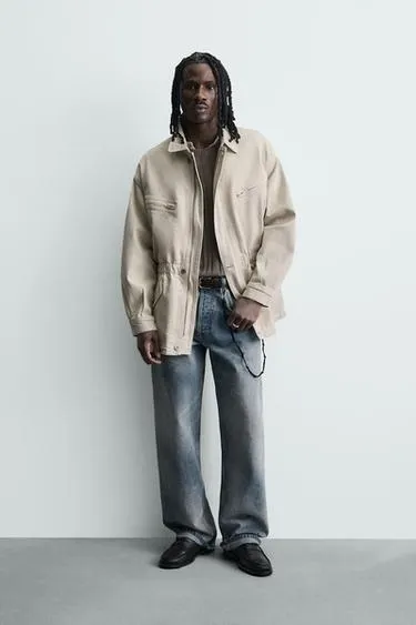 Джинсовая куртка с карманами