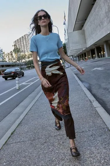 Шарф из ткани с цветочным принтом- Заказать в России