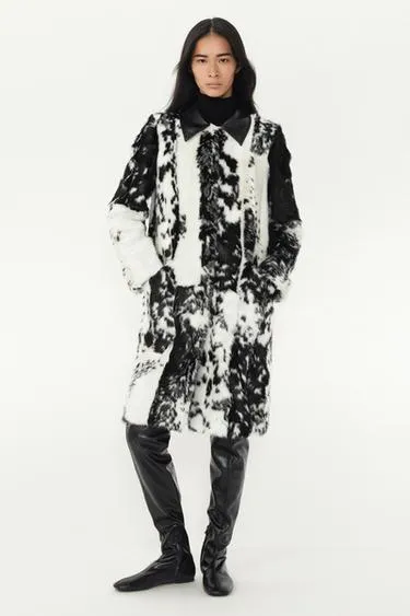 Пальто с анималистическим принтом — THE ITEM ZARA WOMAN- Заказать в России