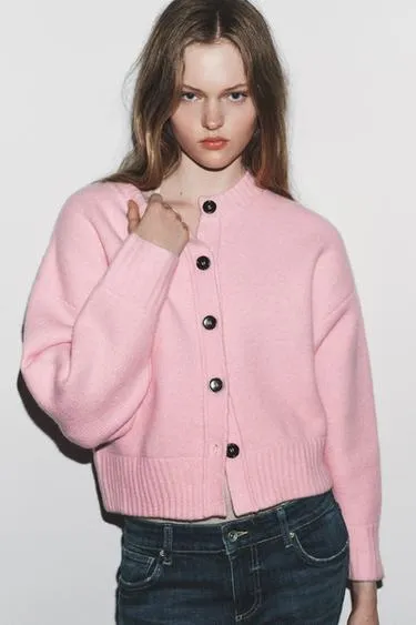 Мягкий кардиган из трикотажа