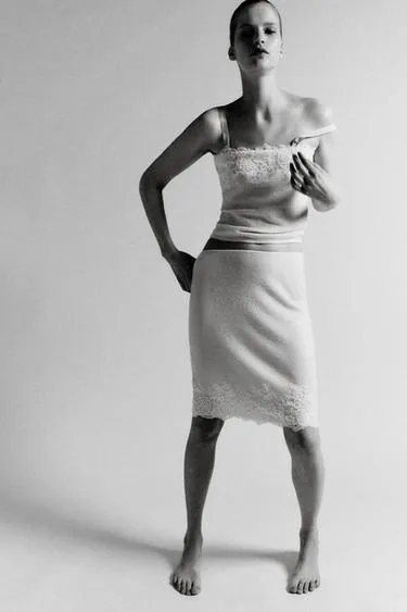 Вязаный топ с кружевом и вышивкой- Заказать в России