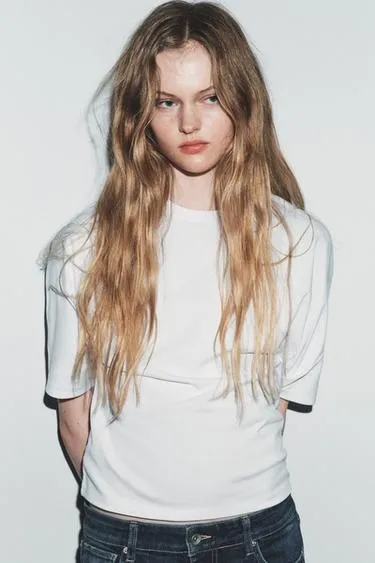 Футболка из плотного хлопка с коротким рукавом- Заказать в России