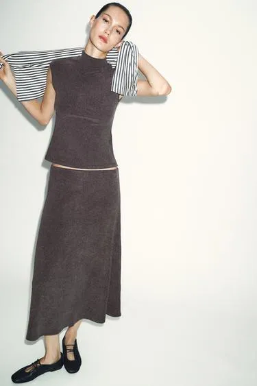 Мягкий топ с высоким воротником