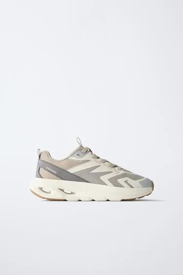 Кроссовки из разных материалов