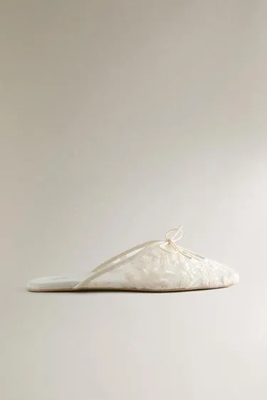 Туфли-мюли с вышивкой цветов