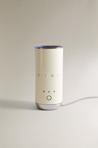 Zara Электрический вспениватель молока SMEG