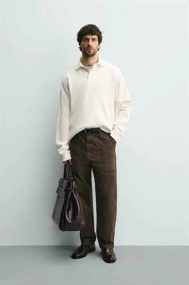 Поло из хлопка с рельефным узором и контрастным воротником- Заказать в России