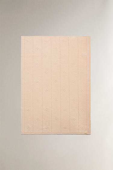 Zara Однотонное хлопковое плед для младенцев с ажурным узором и объемными шариками