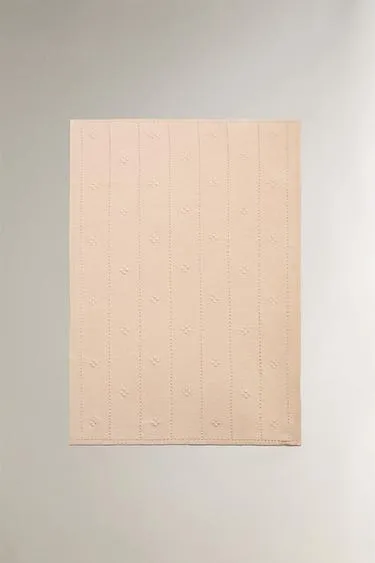 Однотонное хлопковое плед для младенцев с ажурным узором и объемными шариками- Заказать в России