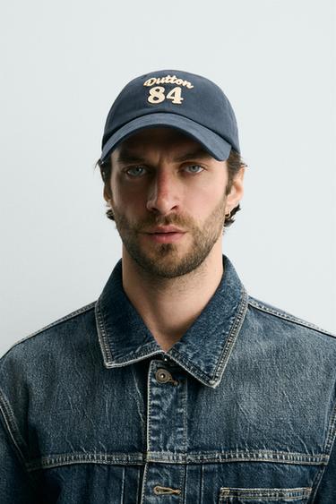 Zara Кепка с вышитой надписью