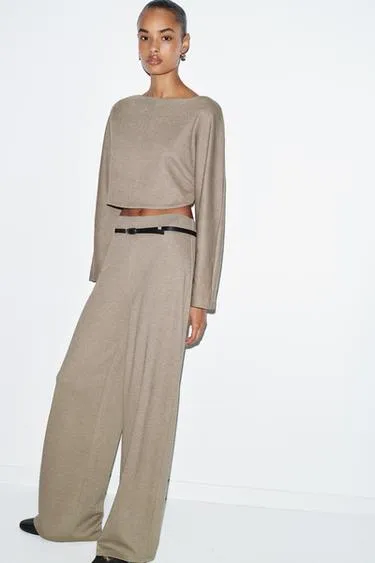 Укороченный топ с длинными рукавами- Заказать в России