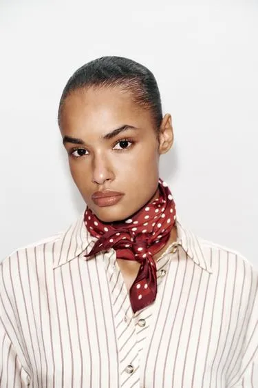 Платок из 100% вискозы в горошек- Заказать в России