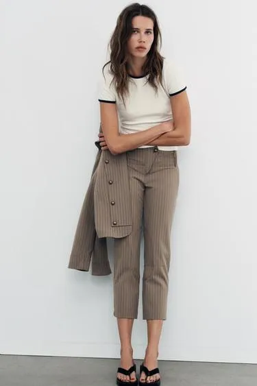 Брюки-капри в тонкую полоску