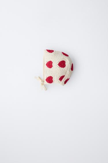 Zara Чепчик из кружева кроше с узором «сердца»