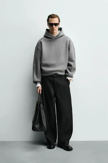 Толстовка свободного кроя с капюшоном