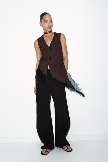 Zara Топ асимметричного кроя с кружевом