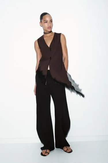 Топ асимметричного кроя с кружевом- Заказать в России