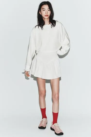 Треккинговые кроссовки