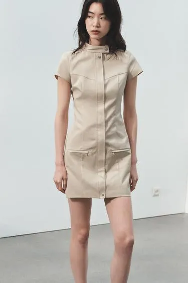 Эластичное короткое платье- Заказать в России