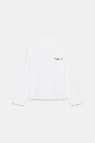 Футболка с длинными рукавами и надписью