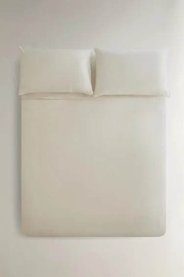 Декоративное покрывало из атласа (300 нитей)- Заказать в России