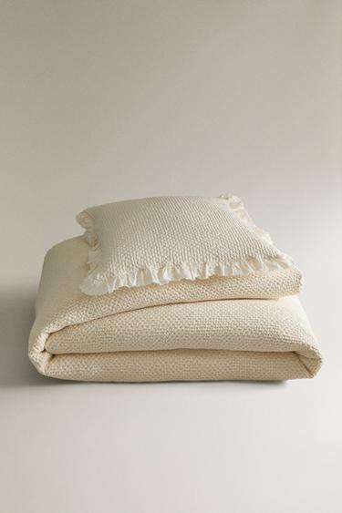 Zara Детский мини покрывало с рельефным узором вафельной ткани и оборкой