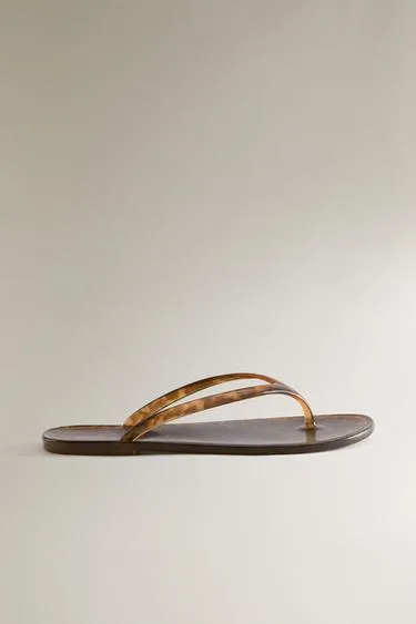 Сандалии на плоской подошве с эффектом черепаховой раковины- Заказать в России