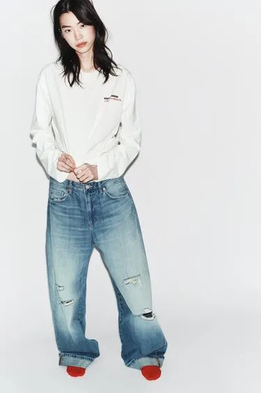 Футболка с длинными рукавами и надписью- Заказать в России