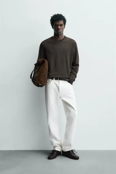 Шерстяной свитер классического кроя