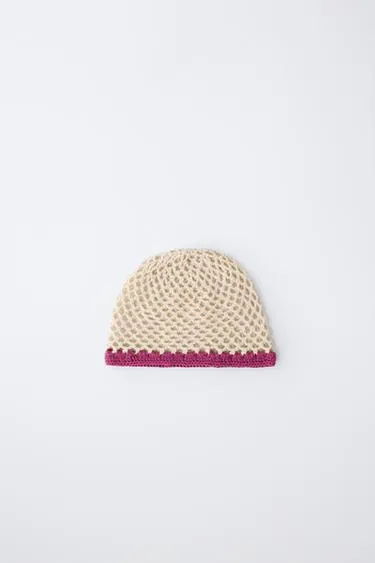 Шапка из трикотажа с контрастным краем- Заказать в России